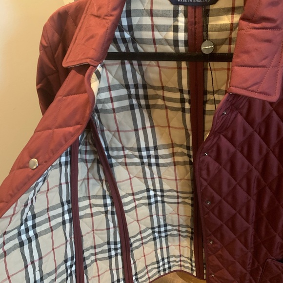 Burberry Woman’s Quilted Coat - Picture 8 of 9
